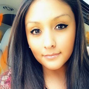 Meet your Posher, Monique